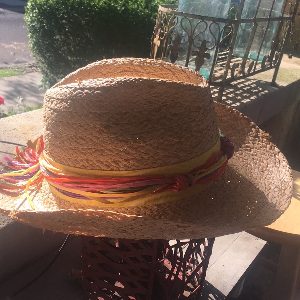 Saks Fifth Avenue made in Italy 💯 Raffia hat
